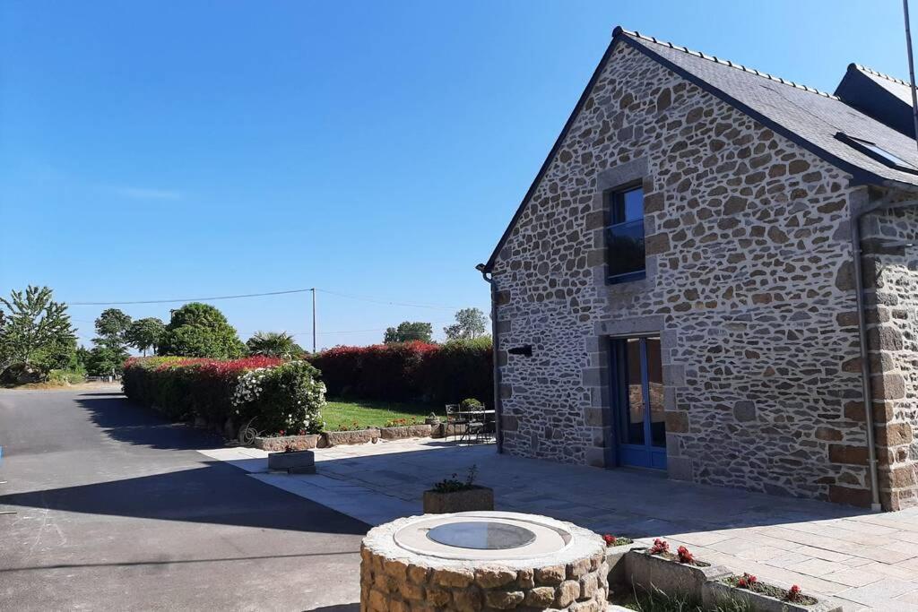 Saint-Sauveur-des-Landes La Maison Bleue מראה חיצוני תמונה